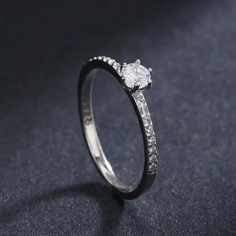 TY Echter 925er Sterlingsilber, schlichter funkelnder runder klarer Moissanit-Ring für Frauen, klassischer Luxus-Hochzeitsaccessoires-Schmuck – Detail 5