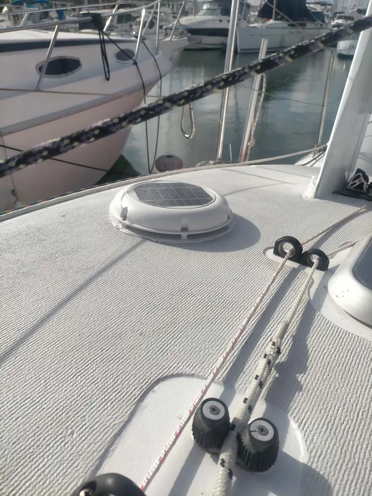 2.5W พลังงานแสงอาทิตย์ Vent พัดลมระบายอากาศสำหรับห้องน้ำ Shed บ้าน Conservations คาราวานเรือเรือนกระจก