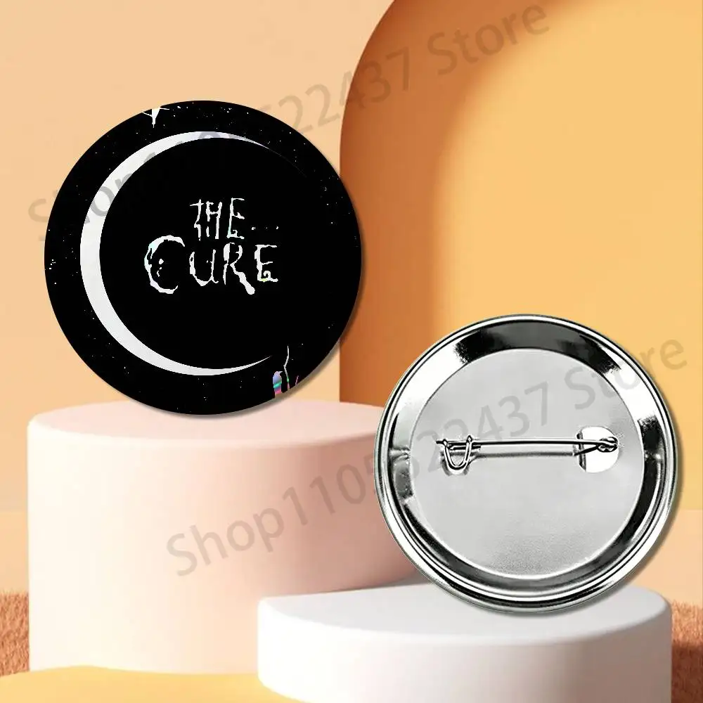 Robert Smith The C-CURE Badges Pins Button Custom Anime Role Old-school Brooches Cartoon Collar Gifts