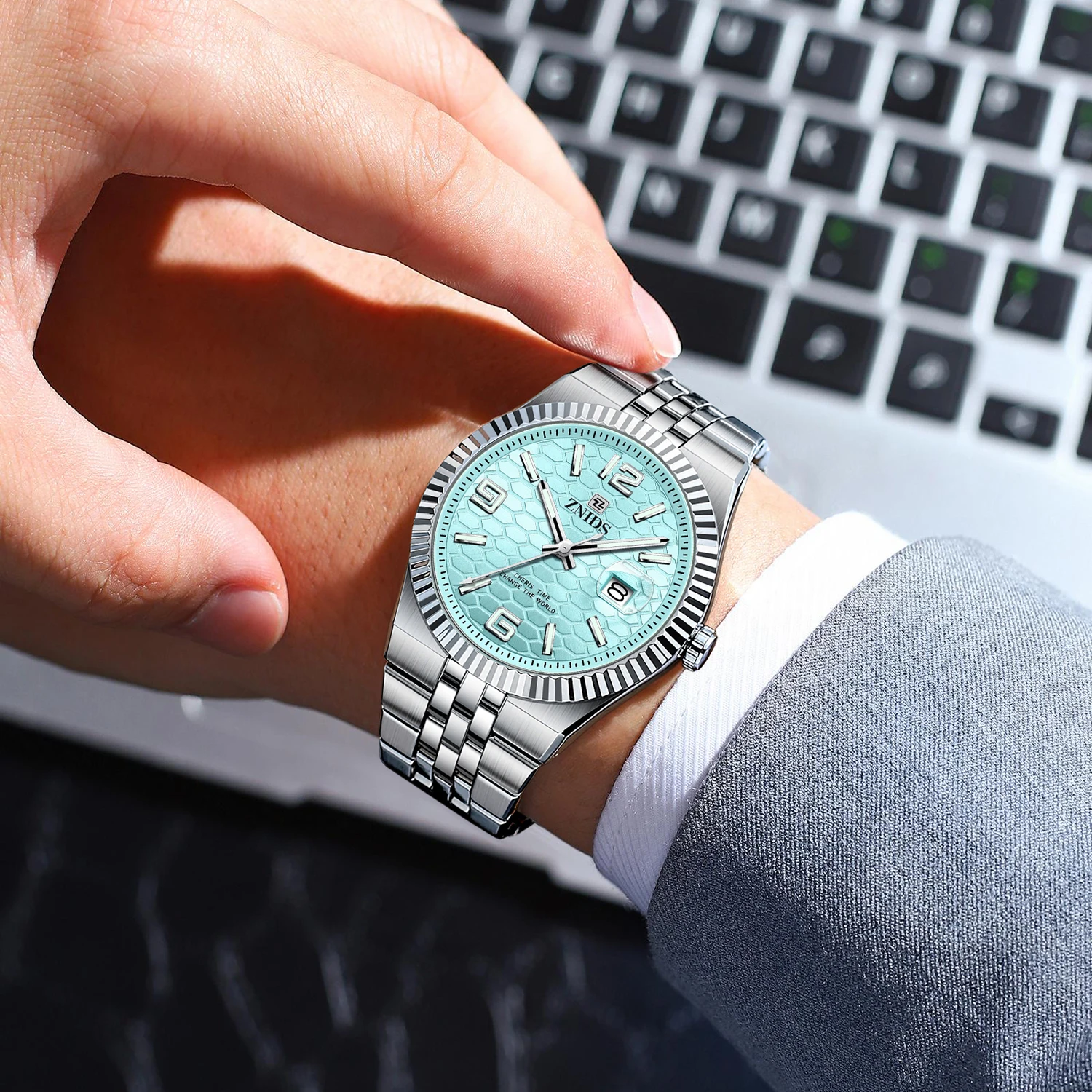 

Super Gamer Cool Honeycomb Log Series Business Casual Men's Watch Luminous Waterproof Calendar Steel Band Fashionable Simple Personality Street Cool Trendy Men's Watch European and American Style