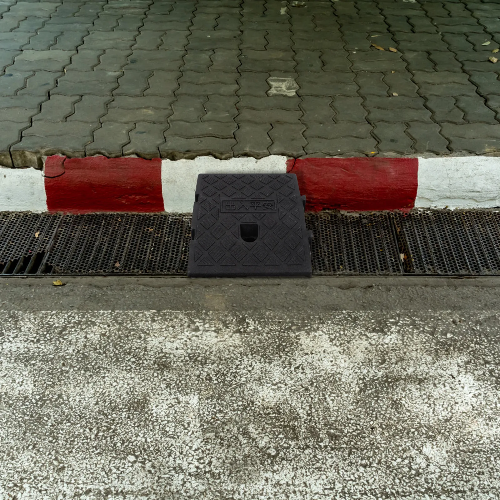 

Slope Ramp Pad Thickened Plastic Anti-Slip Diamond Texture For Outdoor Car Use Loading Ramp Threshold Mat Health Care Accessory