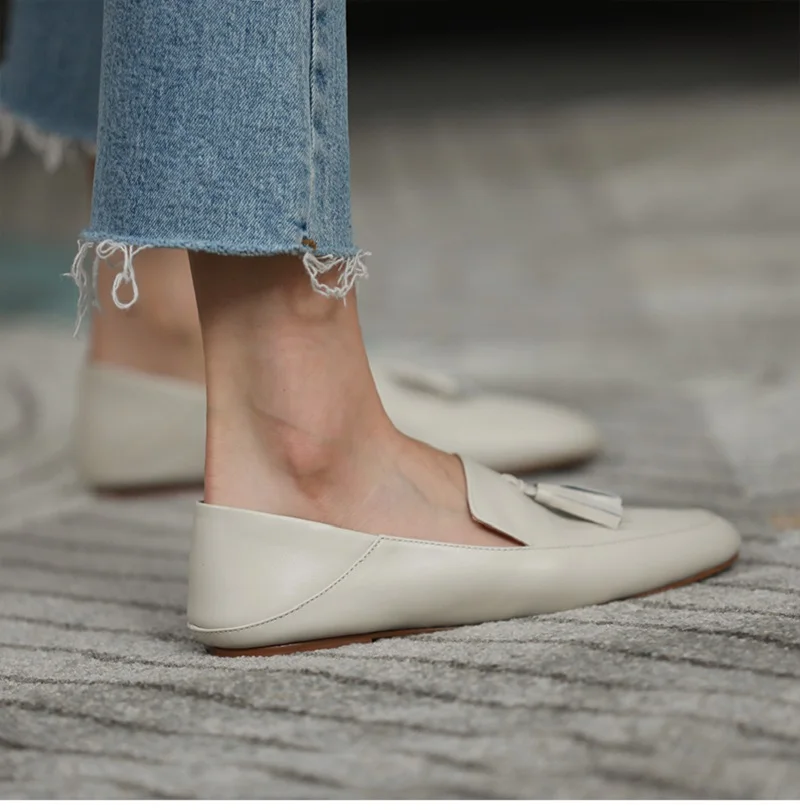 Soft Genuine Leather Round Toe Slippers Women Loafers Korea Style Simple Flat Shoes Lady Mules Spring Autumn Women Fringe Flats