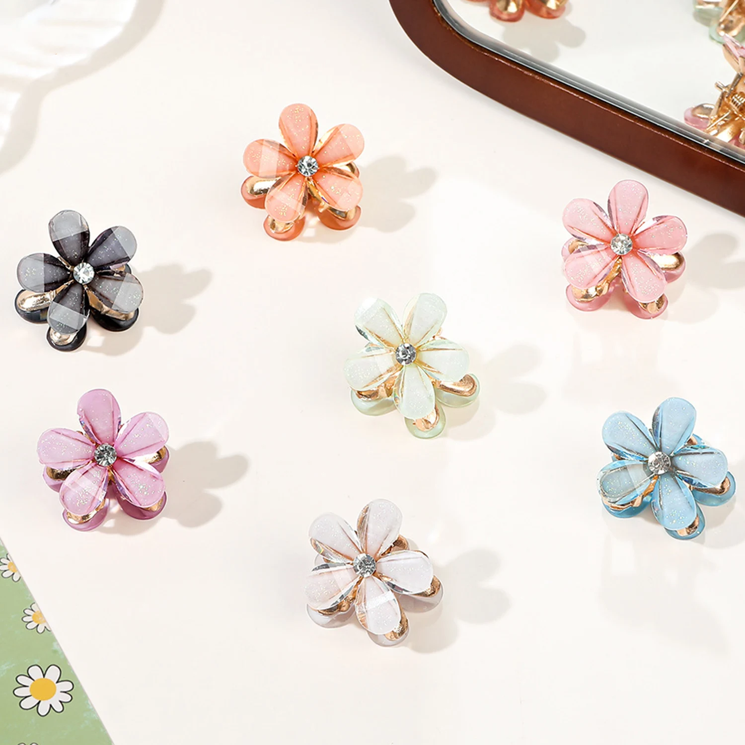 1PC Cute Crystal Flower Mini Hair Crab Clamps Girls Women Sweet Pearl Hair Clip Claw Metal Barrettes Children Hair Accessories