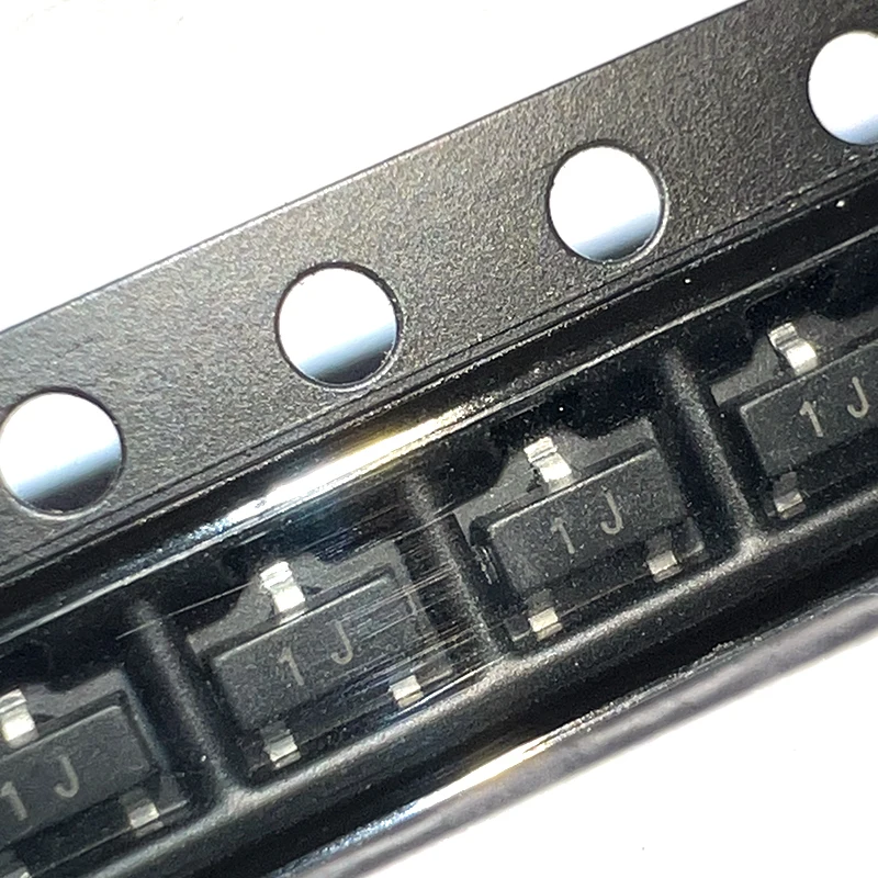 

100pcs BC848A SMD Transistor SOT-23 Package Silk Screen 1J 0.1A/30V NPN Transistor SOT23