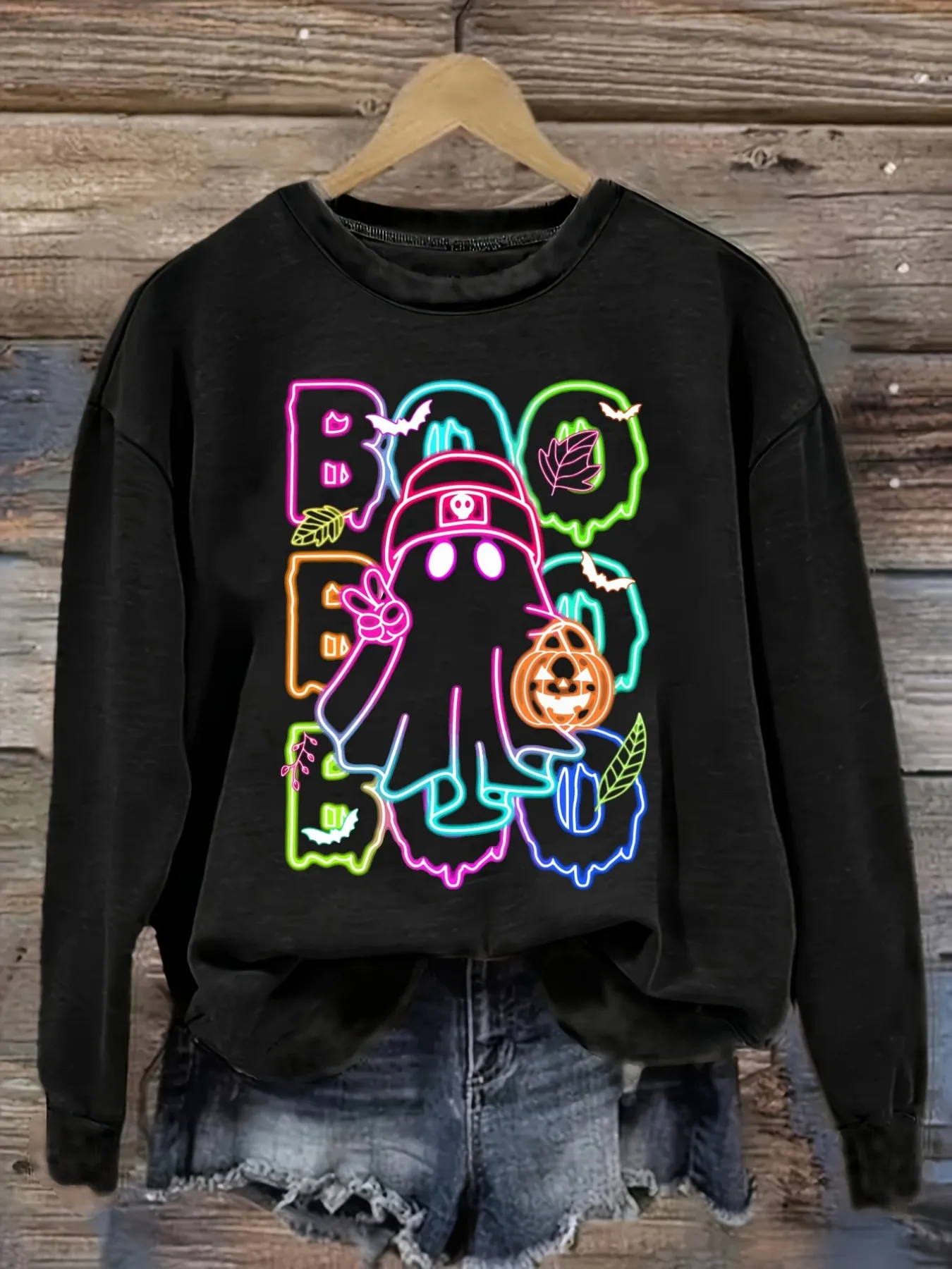 Women's Casual Long Sleeve Crew Neck T-Shirt Boo Ghost Halloween Neon Print Design, Round Neck Women's Clothing, Machine Washable, Slightly Elastic, Loose Fit, Spring Autumn Winter Women's T-Shirt, Halloween Costume Outfit