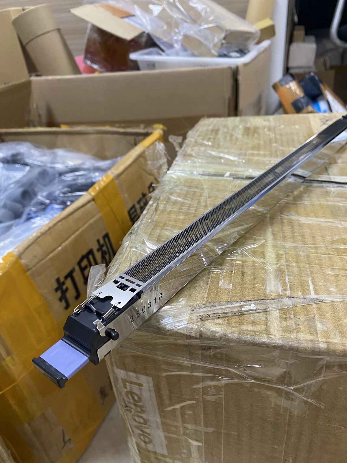 

Коронный блок зарядки для Konica Minolta C6500 C5501 C6000 C6501 C7000 Corona Grid