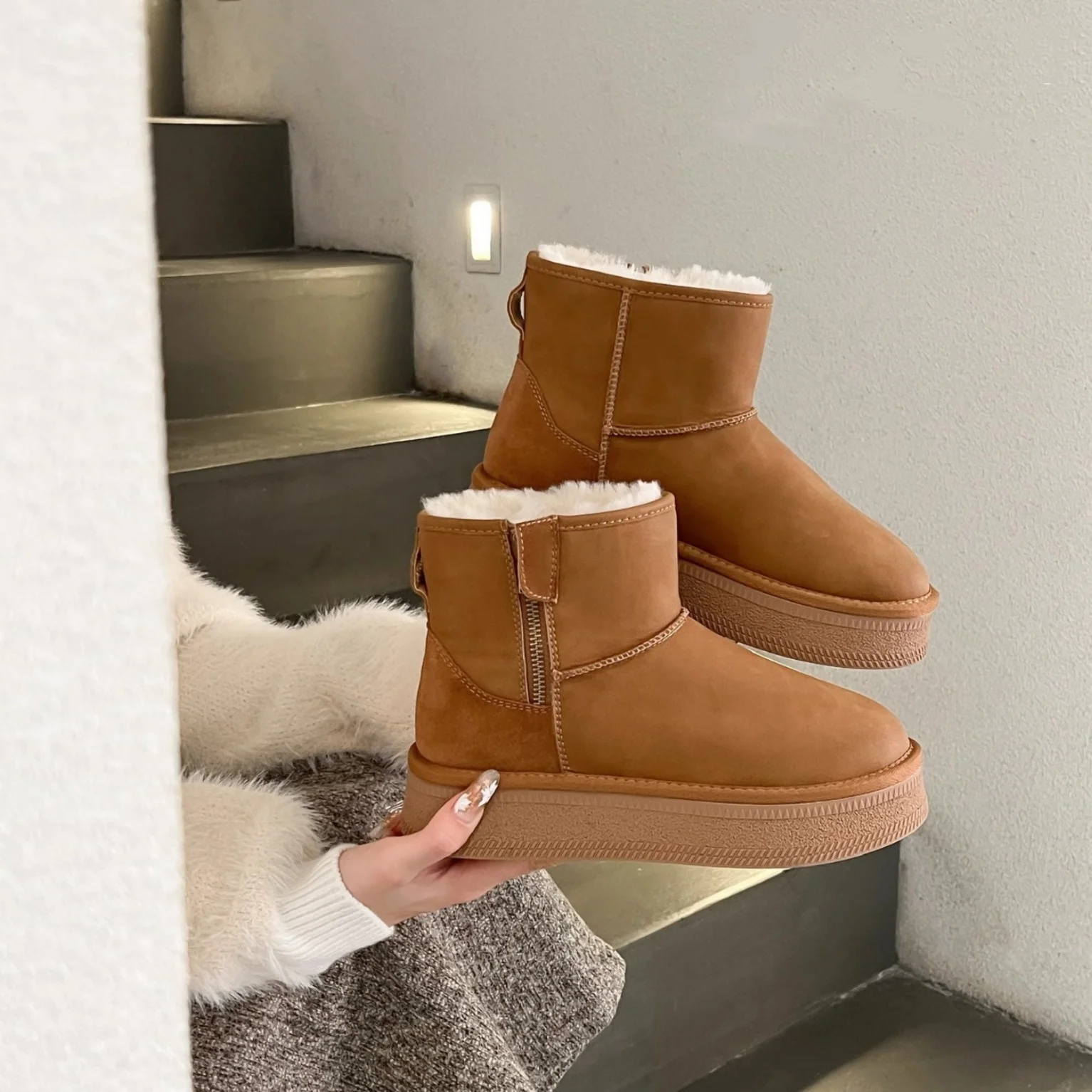 Brown Leather Round Toe Short Snow Boots For Women Platform Thick Flat Sole Heighten Botas De Invierno Para Mujer Plus Plush