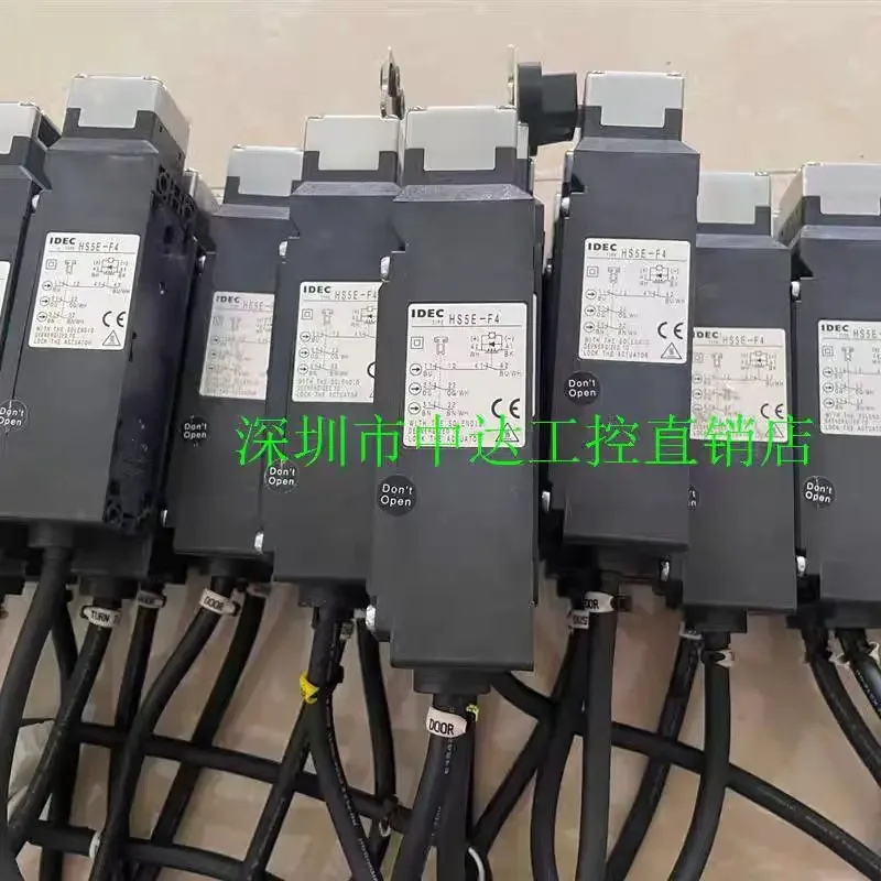 

Original imported safety door switch HS5E-A4 HS5E-F4 HS5E-G4 in stock