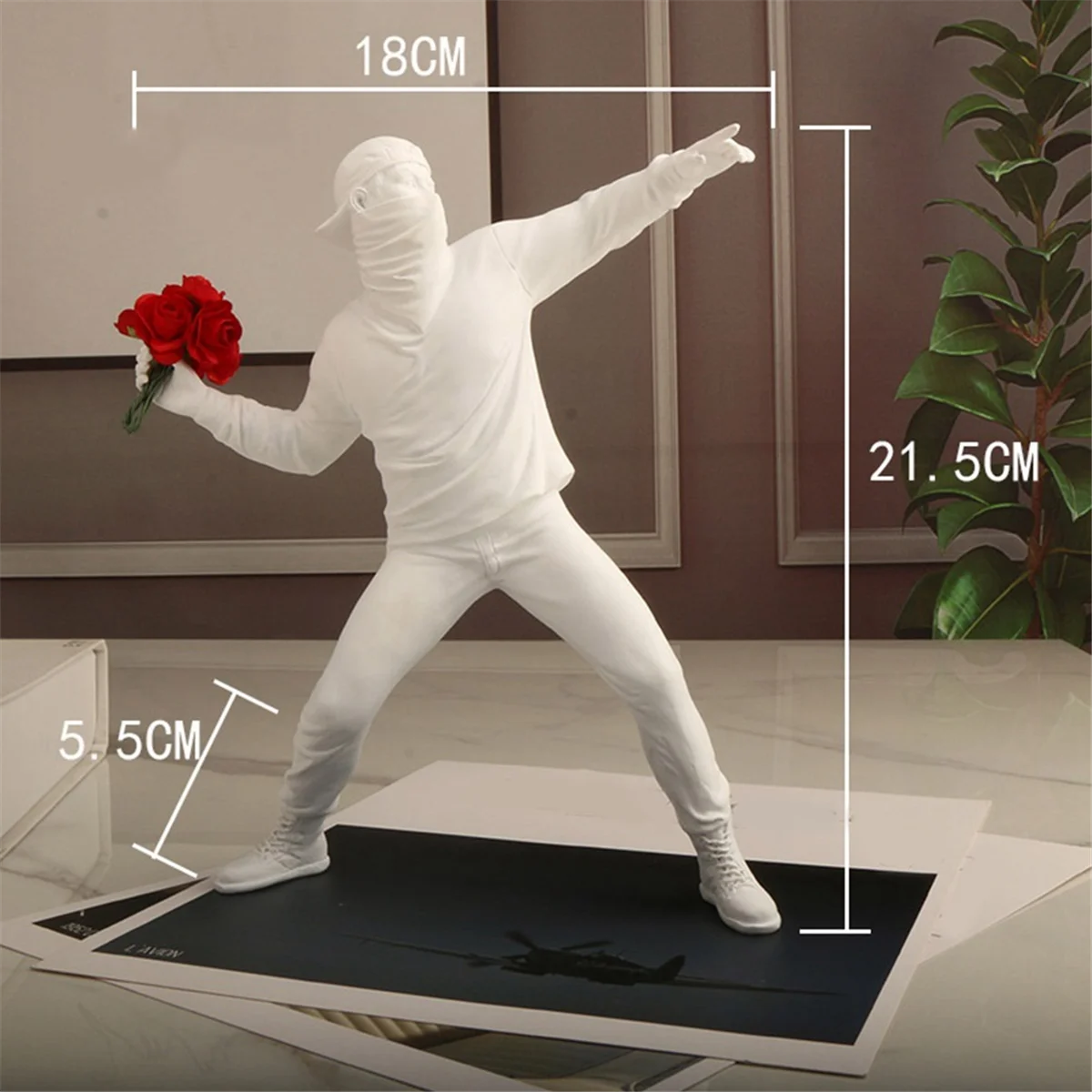 

Premium Flower Thrower Sculpture,Resin Statue for Home Decor, Decorative Figurines for Living Room,Office Desk Bookshelf Decor A