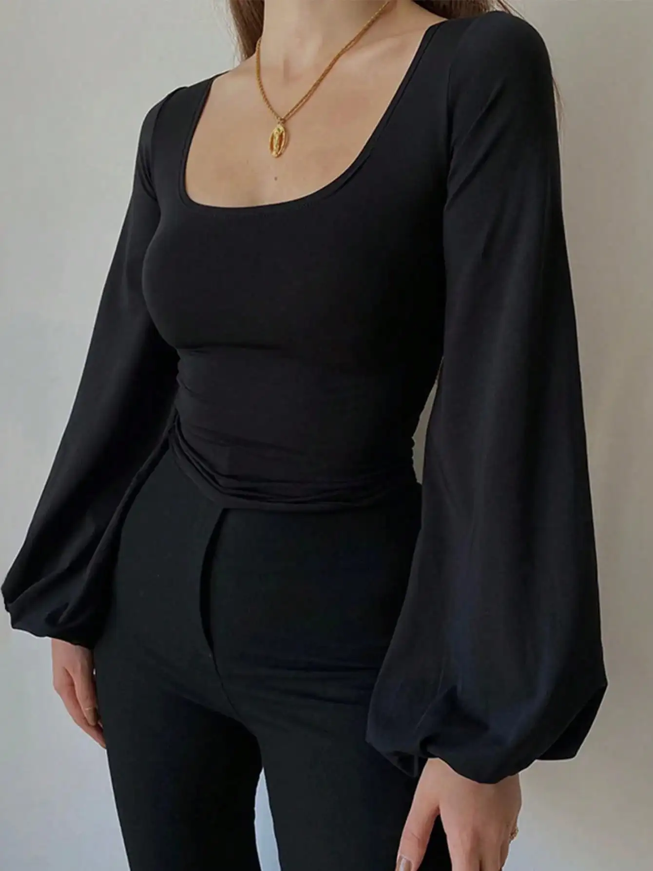 

Women's Black Long Sleeve Top with Lantern Sleeves and Ruched Waist, Casual Elegant Fall Tee