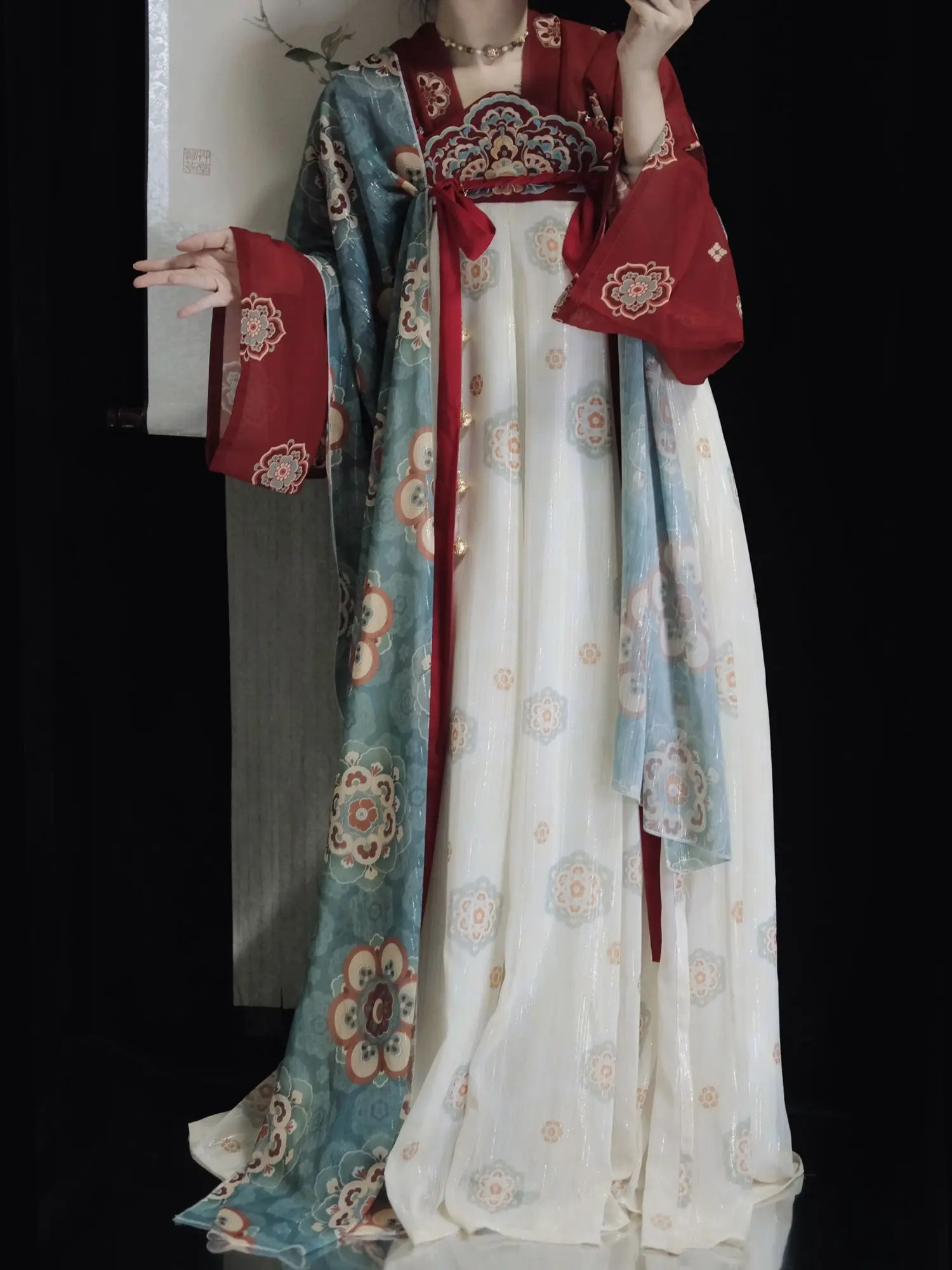 

Tang Dynasty Hanfu Dress Traditional Chinese Clothes Outfit Floral Embroidery Dance Stage Costumes Elegant Princess Robe