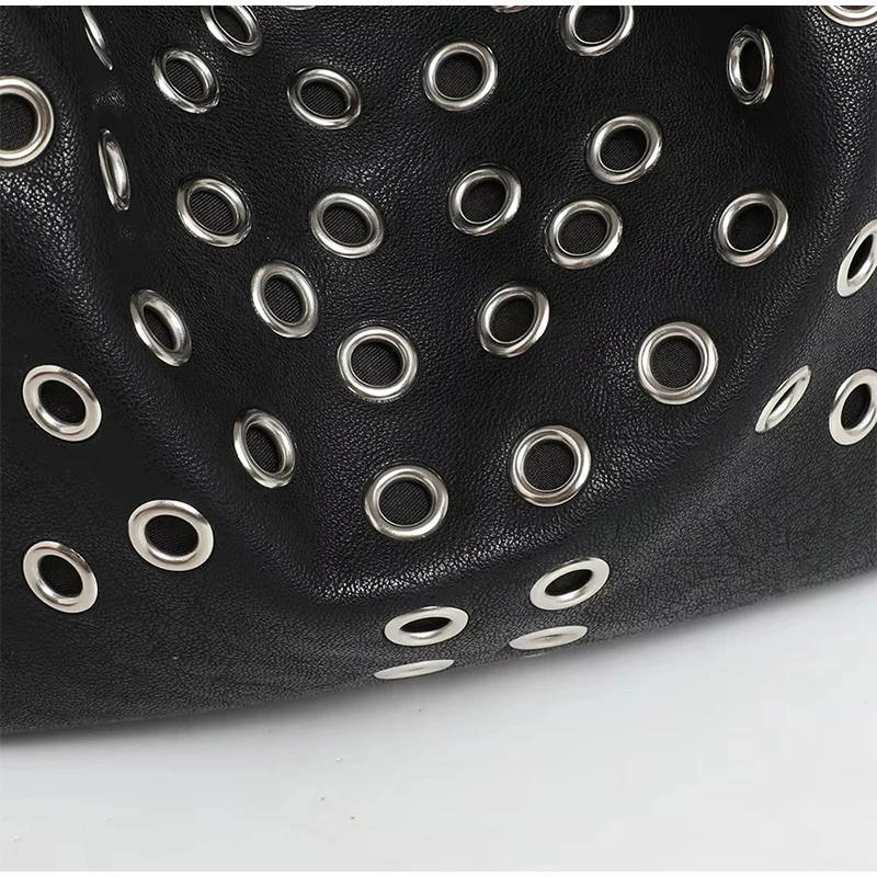 Hohle Metall-Nieten-Unterarm-Schultertasche, Punk-Edgy-Korn-Nieten-Damenhandtasche, Weiche PU-Vintage-Motorrad-Stil-Alltagstasche – Detail 7