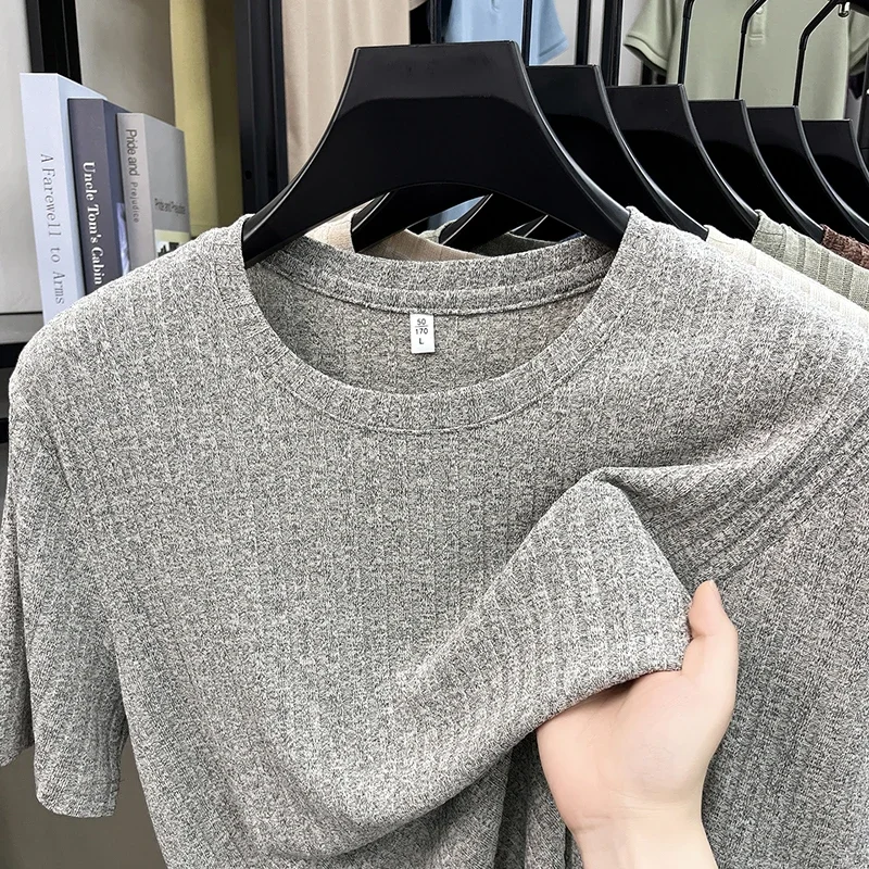 Herren Strick-T-Shirt Kurzarm O-Ausschnitt Gestreift Texturiert Weicher Stoff Lässig Sommer Tägliches Tragen Atmungsaktiv