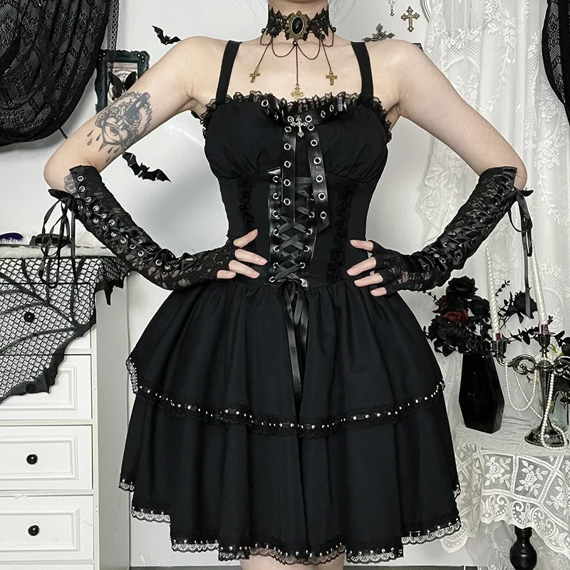 2025 nuove donne vintage estate pizzo nero fasciatura a-line aderente mini abito streetwear manica corta catene grembiule abito corto