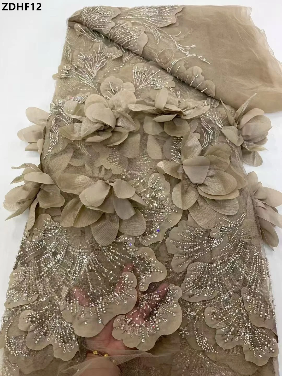 

3D Flowers Luxury European Bridal French Tulle Fabric Sequins Beads Nigerian Style Wedding Dress Fabric for Party Lace