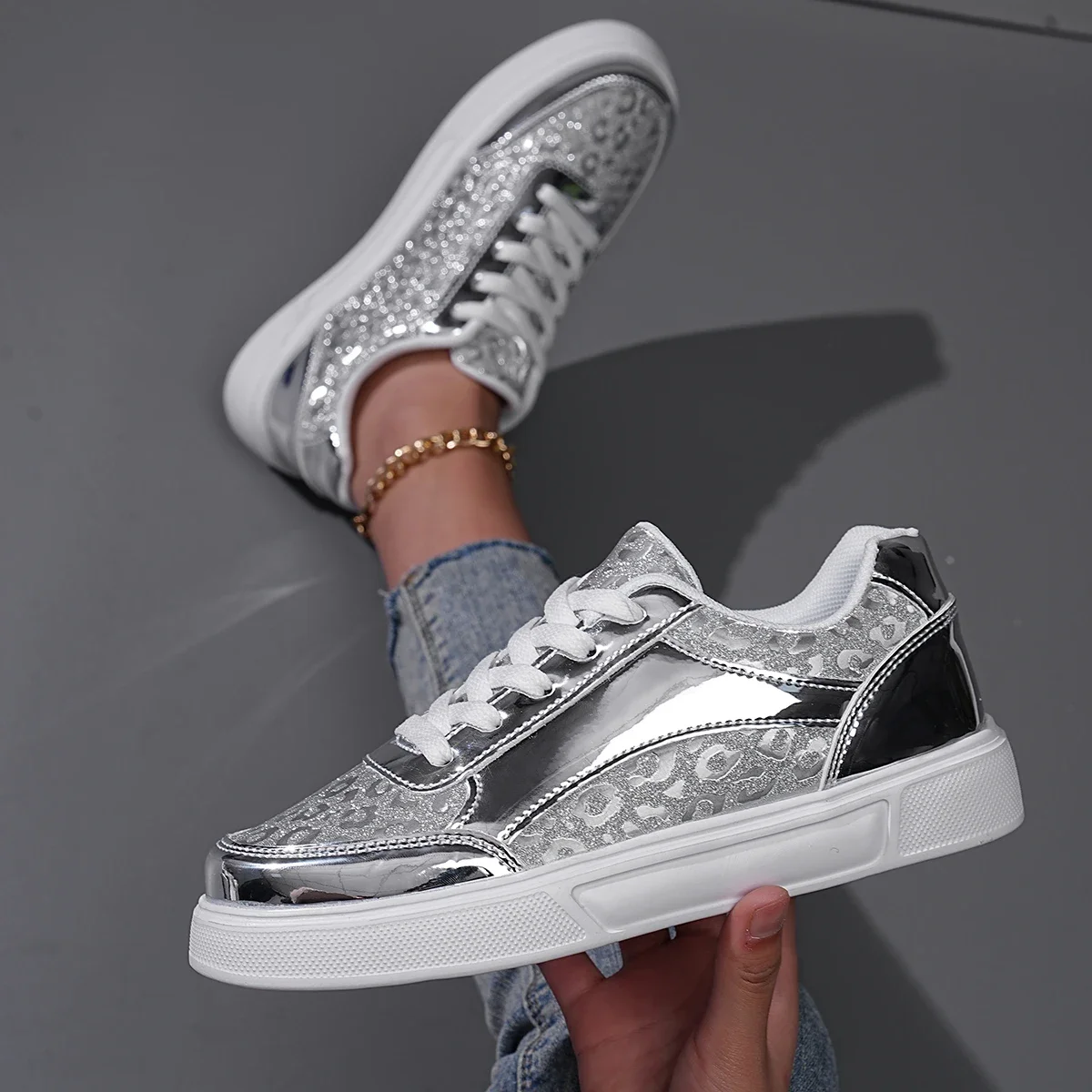 Nieuwe Stijlvolle Dames Skateboard Sneakers Zilver Hardloopsportschoenen Voor Meisjes Comfortabele Lente Buiten Straatsportschoenen