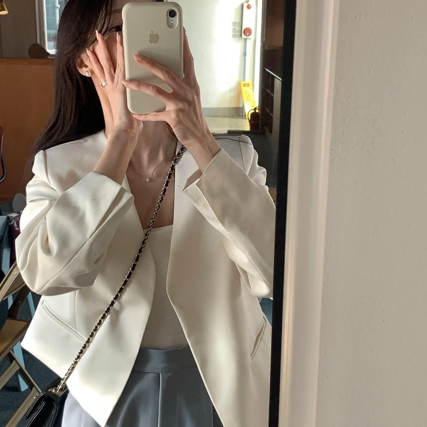 Korean Chic Short V-Neck Suit Jacket No Button Pocket Design Slimming Versatile Commute Ready Outerwear for Women