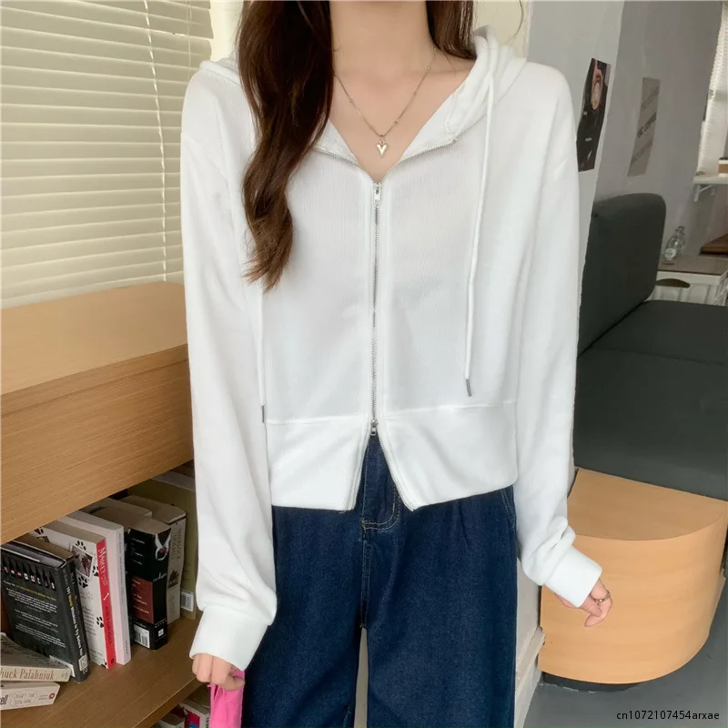 2023 New Sweater Pullovers women's wear autumn thin small tall short coat Long Sleeve Korean top ins fashion