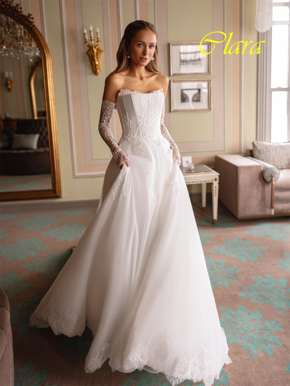 맞춤형 우아한 끈이 없는 이브닝 드레스와 절묘한 오간자 웨딩 드레스와 섬세한 민소매 특별 행사 가운