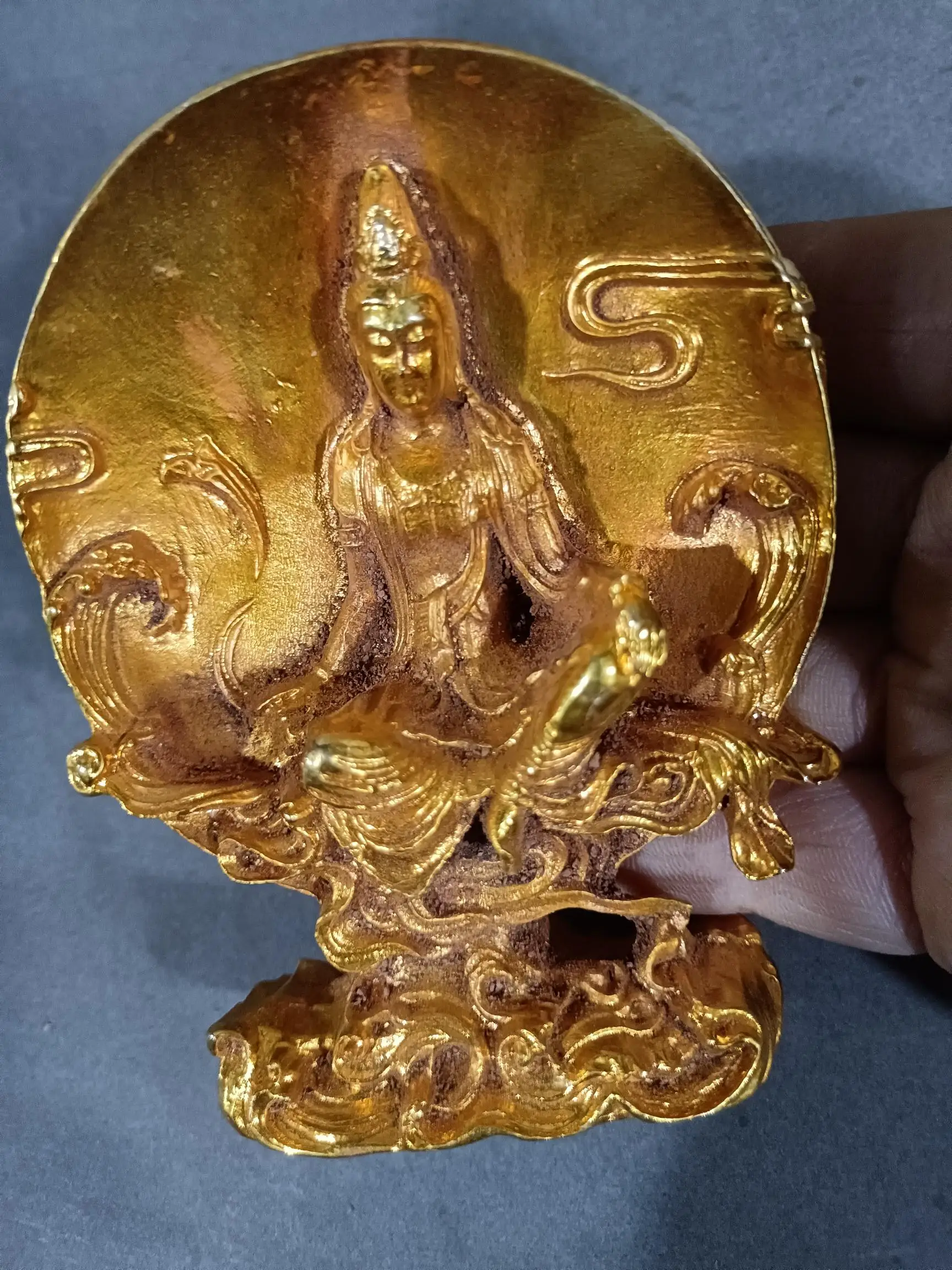 Pure copper, gilded gold, home decoration in the study, handicrafts, pharmacist Guanyin, back blessing light decoration