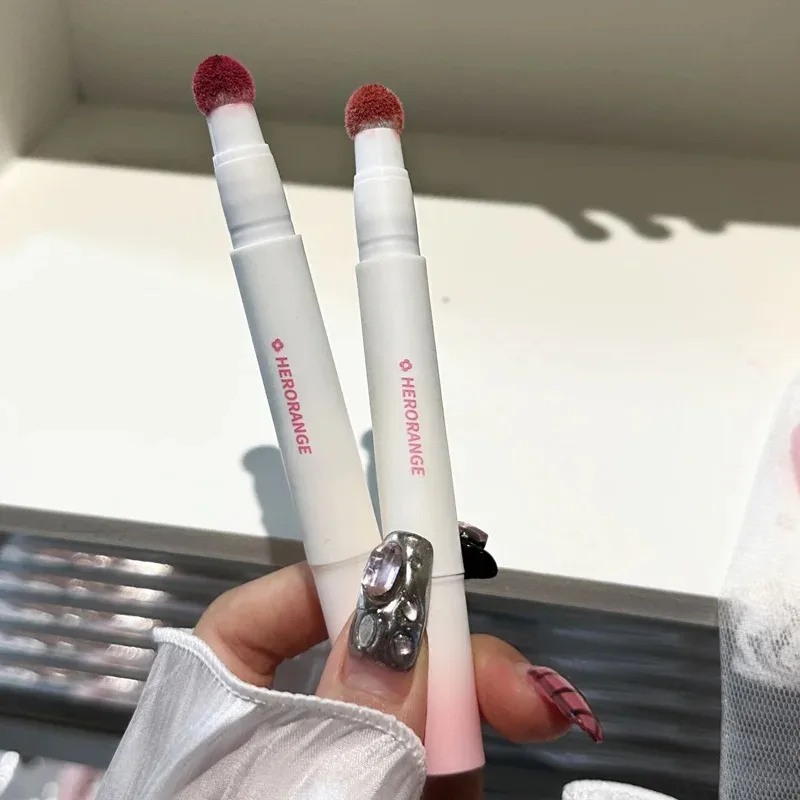 أحمر شفاه ناعم مزجج مخملي ناعم أحمر شفاه سائل ، مقاوم للماء ، غير لامع ، وسادة هوائية ، كريم شفاه ، مقاوم للعرق ، امرأة