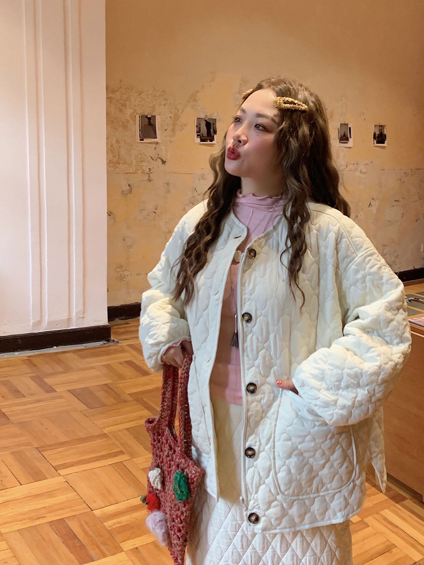 

Зимнее хлопковое пальто для женщин: белое, с ромбовидным узором, стеганое, уникальное, для повседневной носки, утепленное, с длинными рукавами