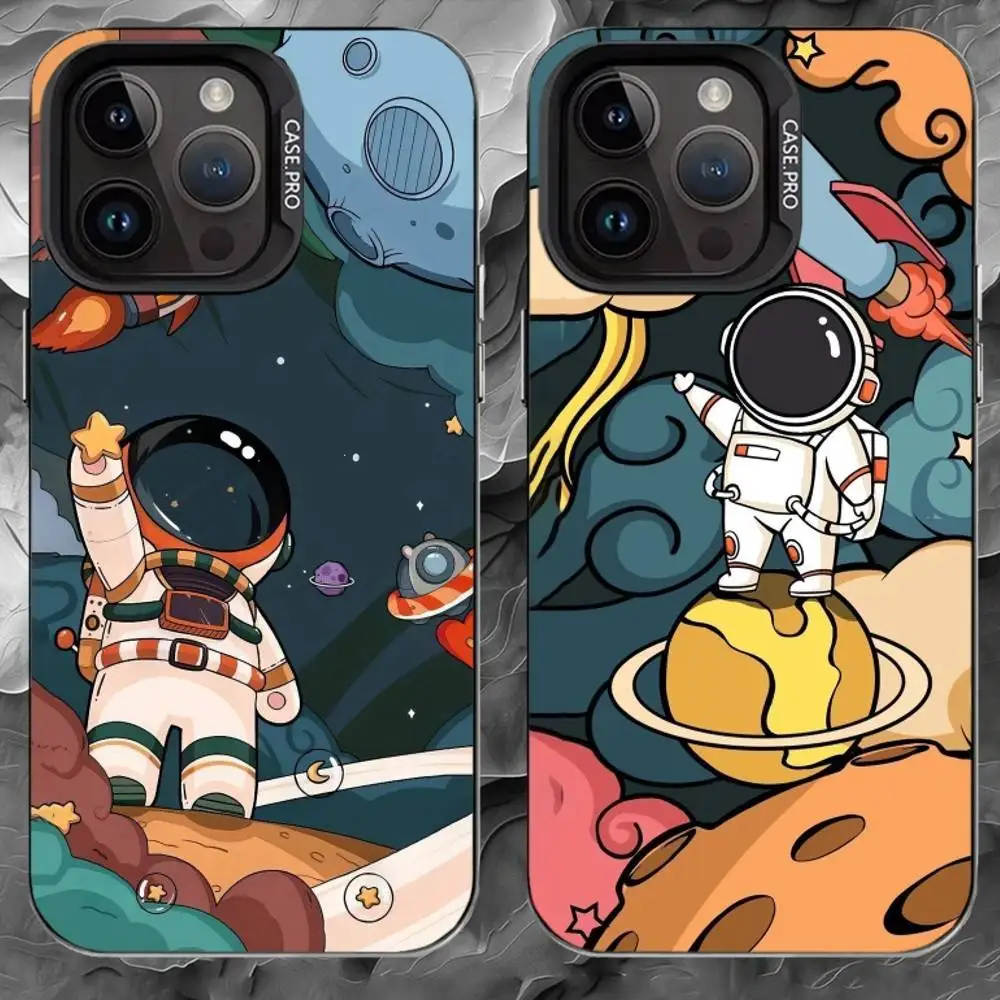

Q-Q version of astronaut Phone Case For iPhone 17 16 15 14 13 12 11 Pro Max Plus Silver Matte Black Cover