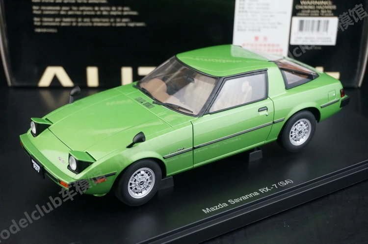 

Autoart 1:18 Savanna RX7 Green JDM Alloy Fully Open Simulation Limited Edition Alloy Metal Static Car Model Toy Gift