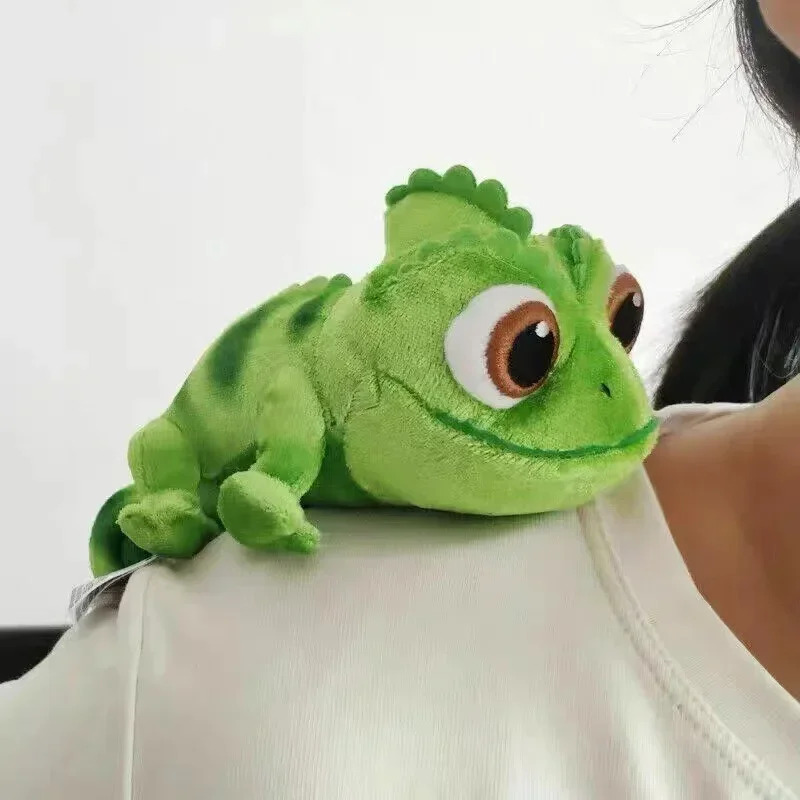 Green Pascal Plush Toy Rapunzel Chameleon Plushie Doll Lizard Stuffed Animals 15cm Shoulder Doll Lizard Magnetic Stuffed Dolls