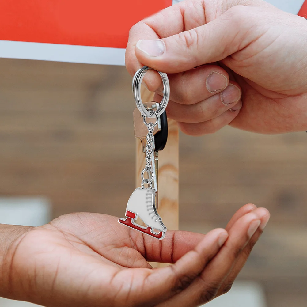 

2Pcs Ice Skates Keychains Hanging Pendants Durable Metal Fashion Charm Key Rings Skating Keychain Keychain Ice Skates Key Rings