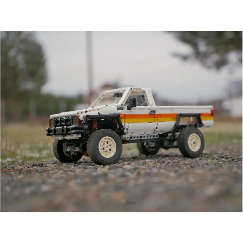 MOC-127170 New Classic Cargo Transport Small Truck Building Block Model, 1255 Parts, Boys' Children's Birthday Gift Toy