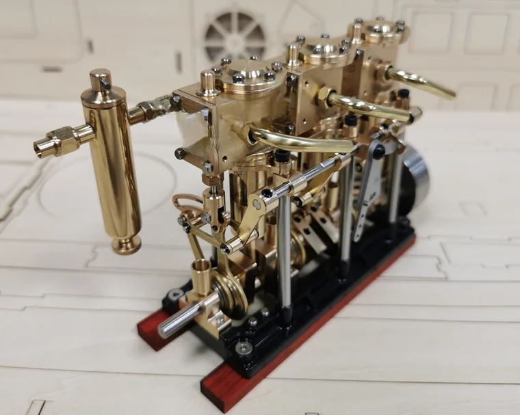 Three-cylinder steam engine, high torque, steamboatmodel steam