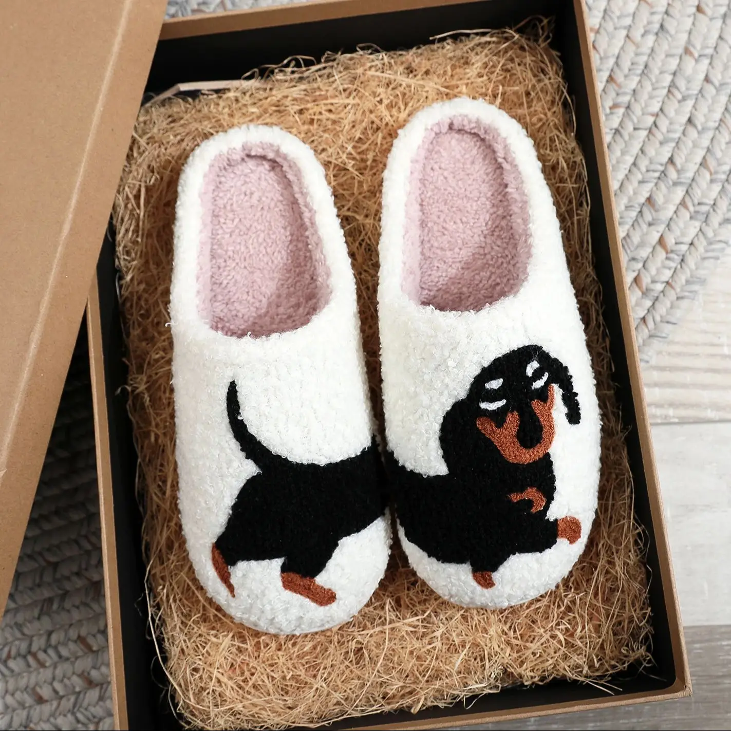 Pet Pattern Dachshund Embroidered Plush Home Thick-Soled Comfortable Woolen Cotton Slippers Cute Warm Non-Slip Indoor Slippers Pet Mom Gift