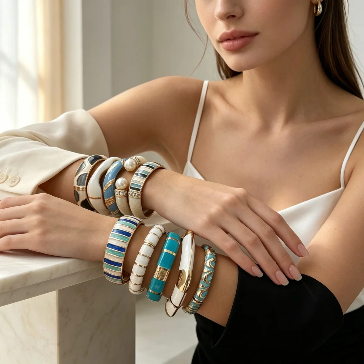 Trendige blau-weiße Emaille-Manschettenarmbänder für Damen und Herren, Vintage, unregelmäßige Streifen, stapelbarer Armreif, Partyschmuck – Detail 9