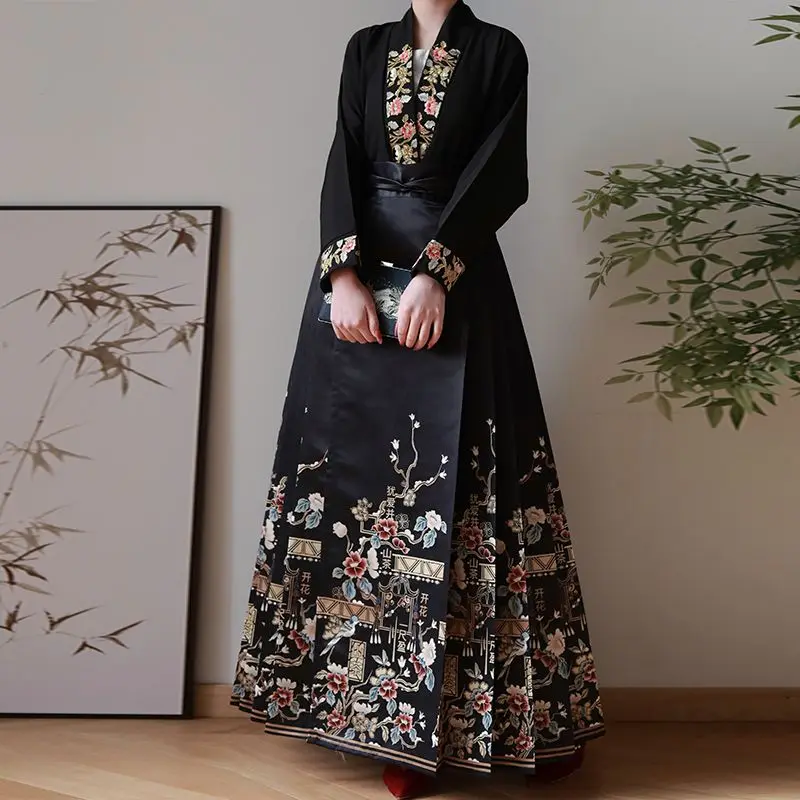 

Original Hanfu Women Ming Dynasty Dress Versatile for Daily Use Autumn and Winter Airplane Sleeve Horse Face Dress Individuality