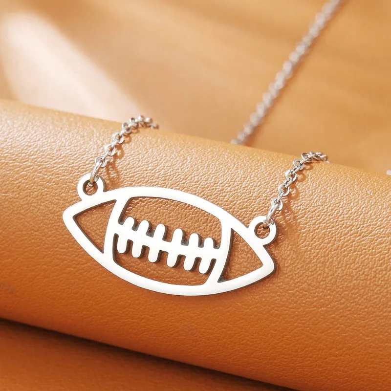 Nuevo collar de rugby de acero inoxidable para partidos deportivos Super Bowl, cadena de clavícula ligera de lujo