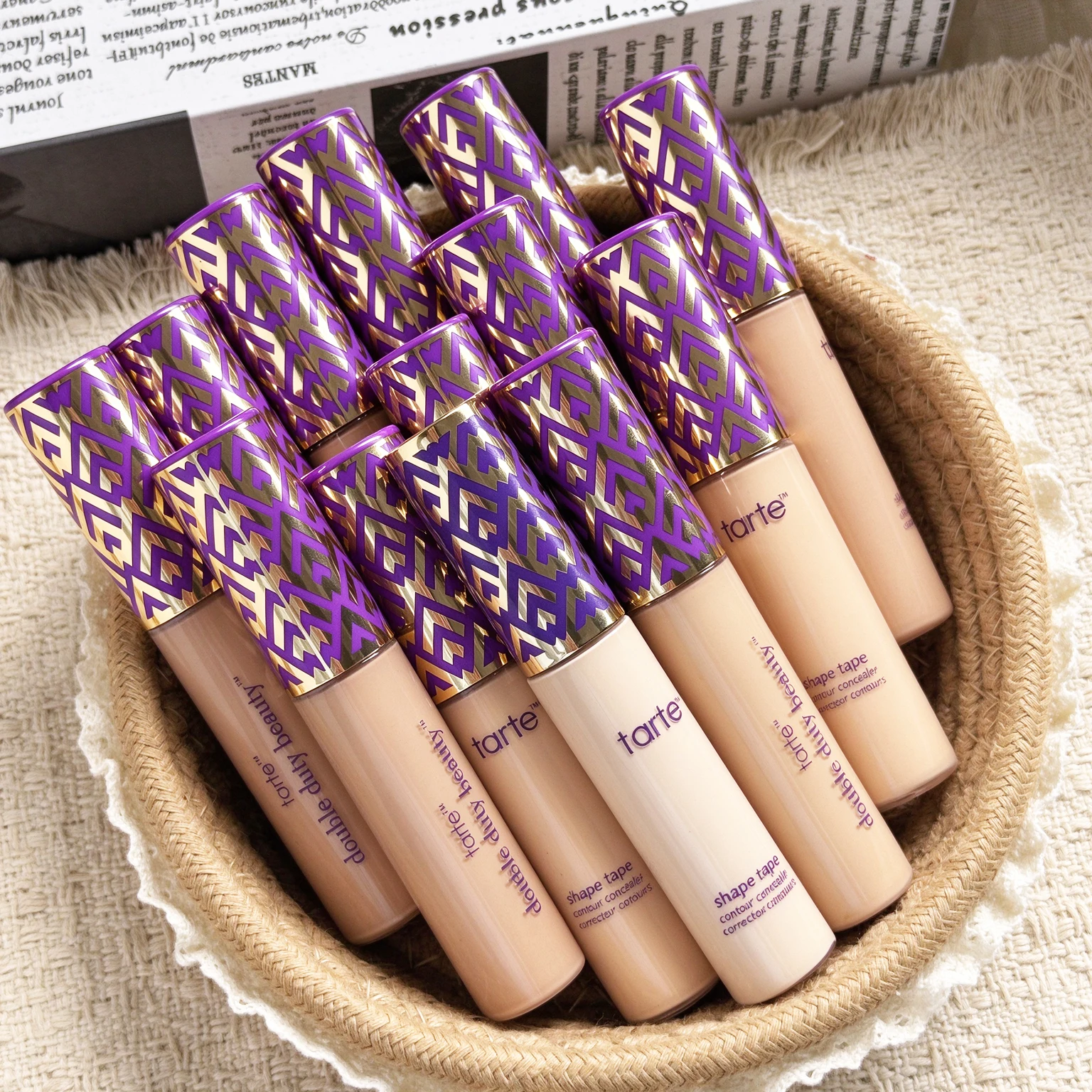 Hot Liquid Foundation Concealer Base Cream Oil-control Liquid Covering Black Circles Blemishes Acne Marks Spots Concealer Makeup