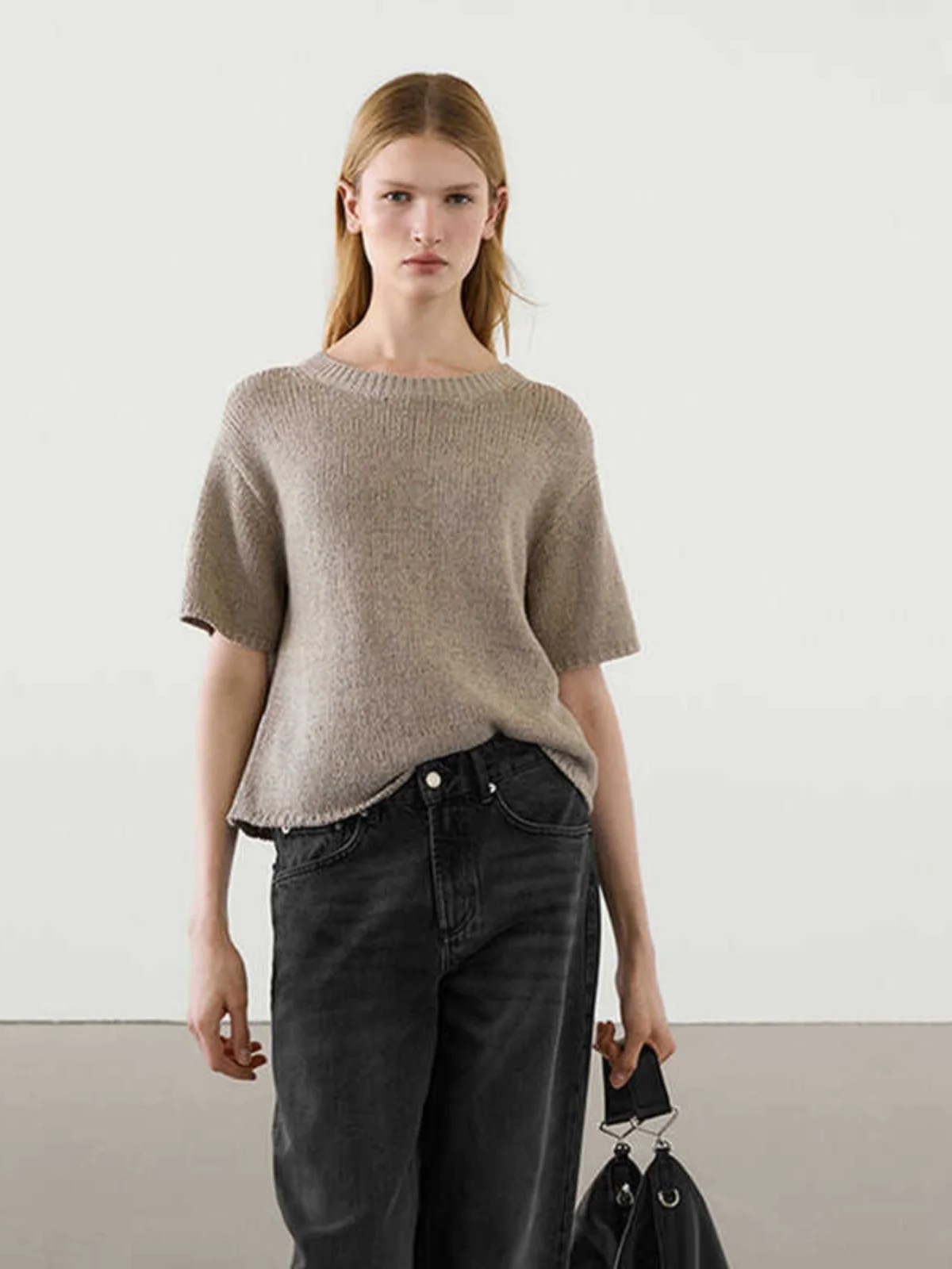 

Женская повседневная трикотажная футболка MD, круглый вырез, коричневая, базовая, для работы, летняя, новинка, базовая модель