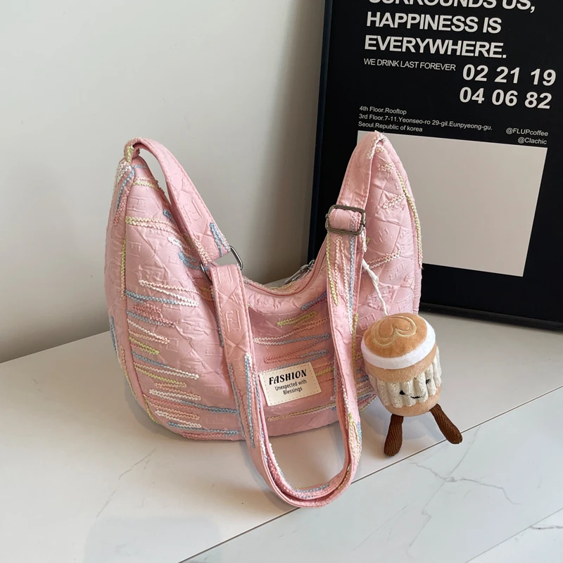 

Fashionable Multi-color Design Medium-sized Half Moon Bags New Hot Selling Youth Women's Shoulder Bag, Versatile Daily Style