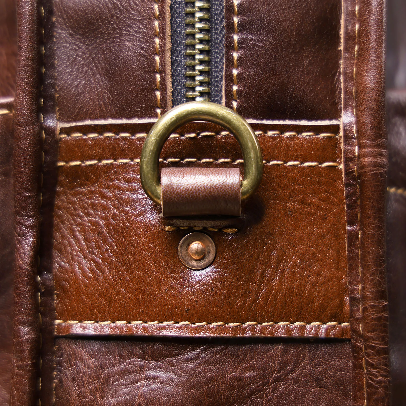 Echtleder Herren-Aktentasche 15 Zoll Laptop-Tasche Einfache Rindsleder-Umhängetasche Pflanzlich gegerbtes Leder Business-Casual-Stil – Detail 15