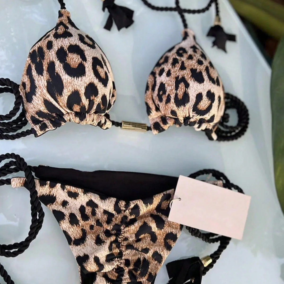 2024 New Sexy Leopard Pattern with Chest Cushion Tight Split System and Bikini Swimsuit