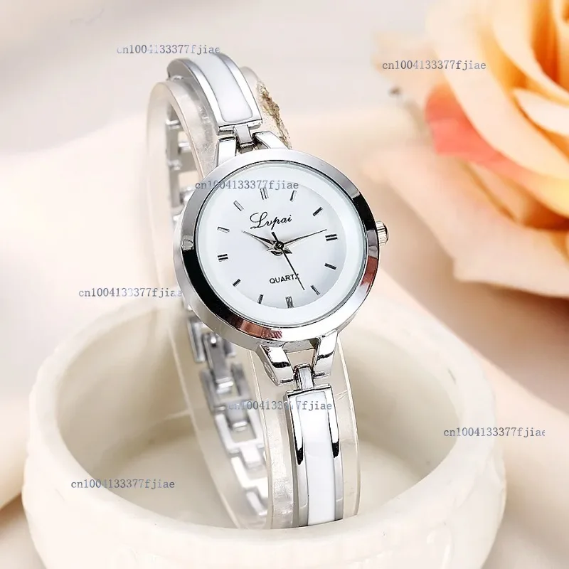 2024 Women Luxury Rose Gold Silver Bracelet Wristwatch Ladies Alloy Simple Casual Quartz Watches Clock