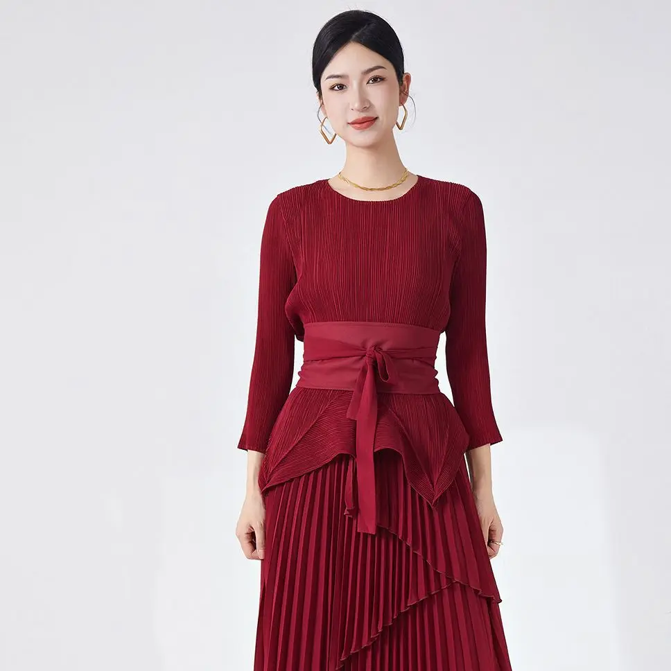 

Women's T-shirt with High-end Feel, Pleated Texture As The Base, Versatile Solid Color Texture As The Top, Long Dress Set Miyake