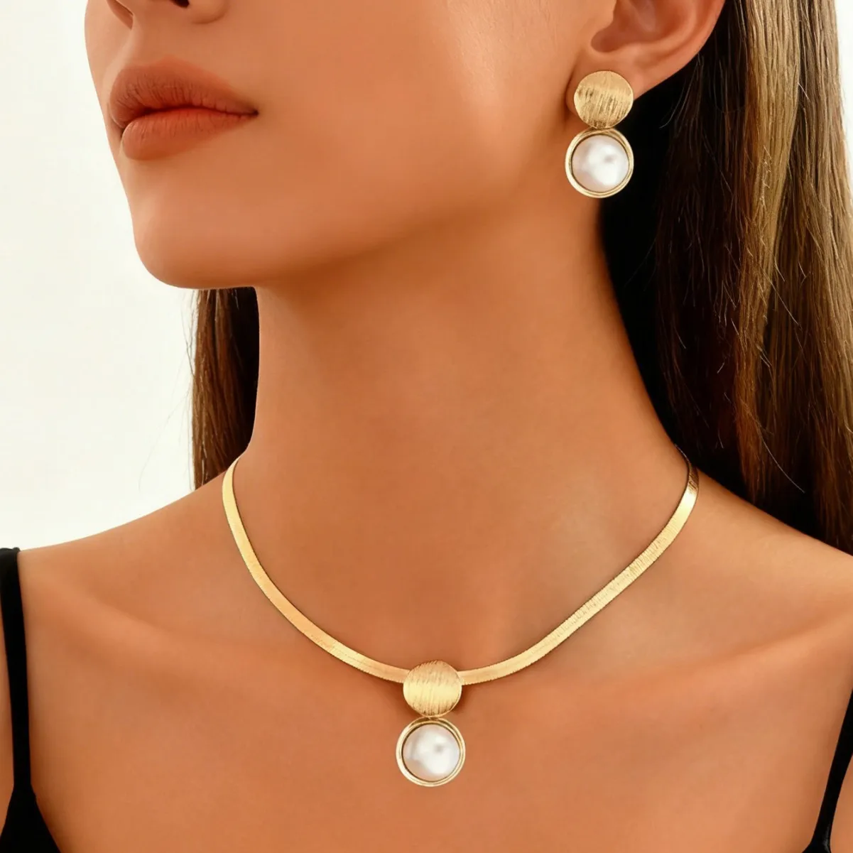 Stylish Wide-Faced Flat Snake Chain Necklace Earrings Set