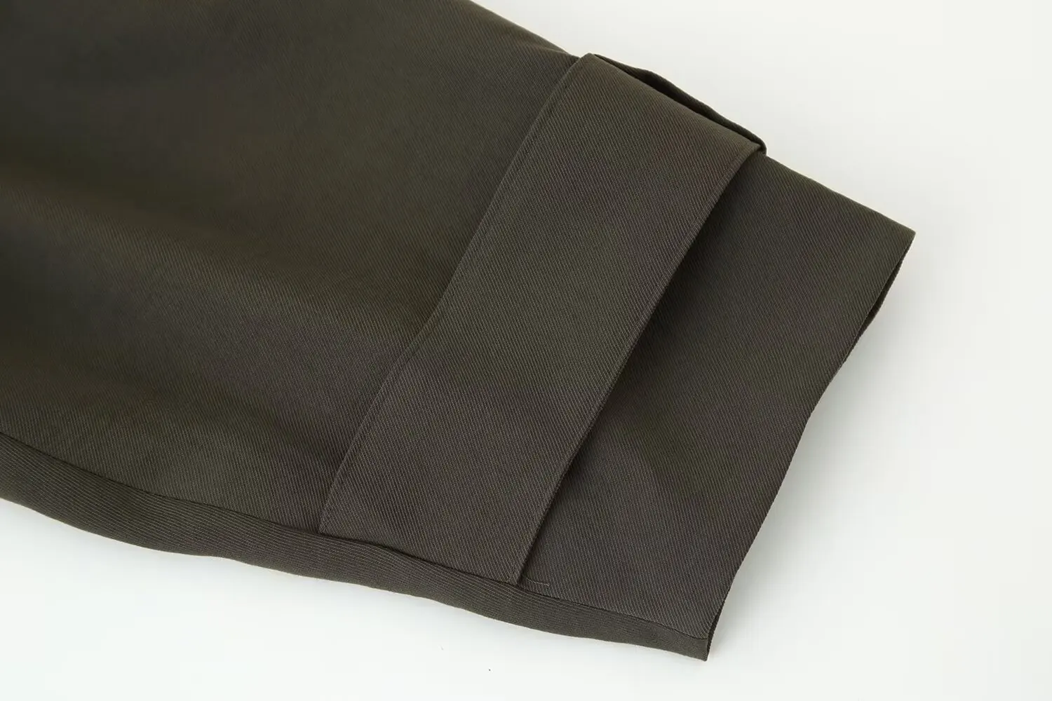 

Женский короткий плащ с большим воротником, дизайн, утягивающий силуэт, драпированная ткань для легких поездок, новое поступление