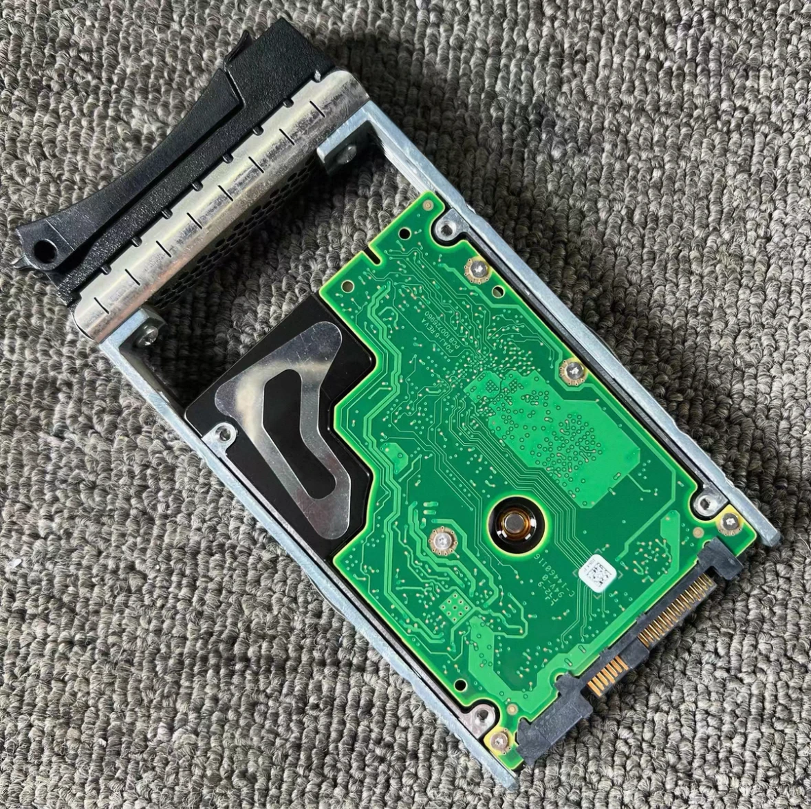 

Для серверного жесткого диска 00W1160 90Y9001 00Y8861 00W1163 600 ГБ 10K 6 ГБ SAS DS3524