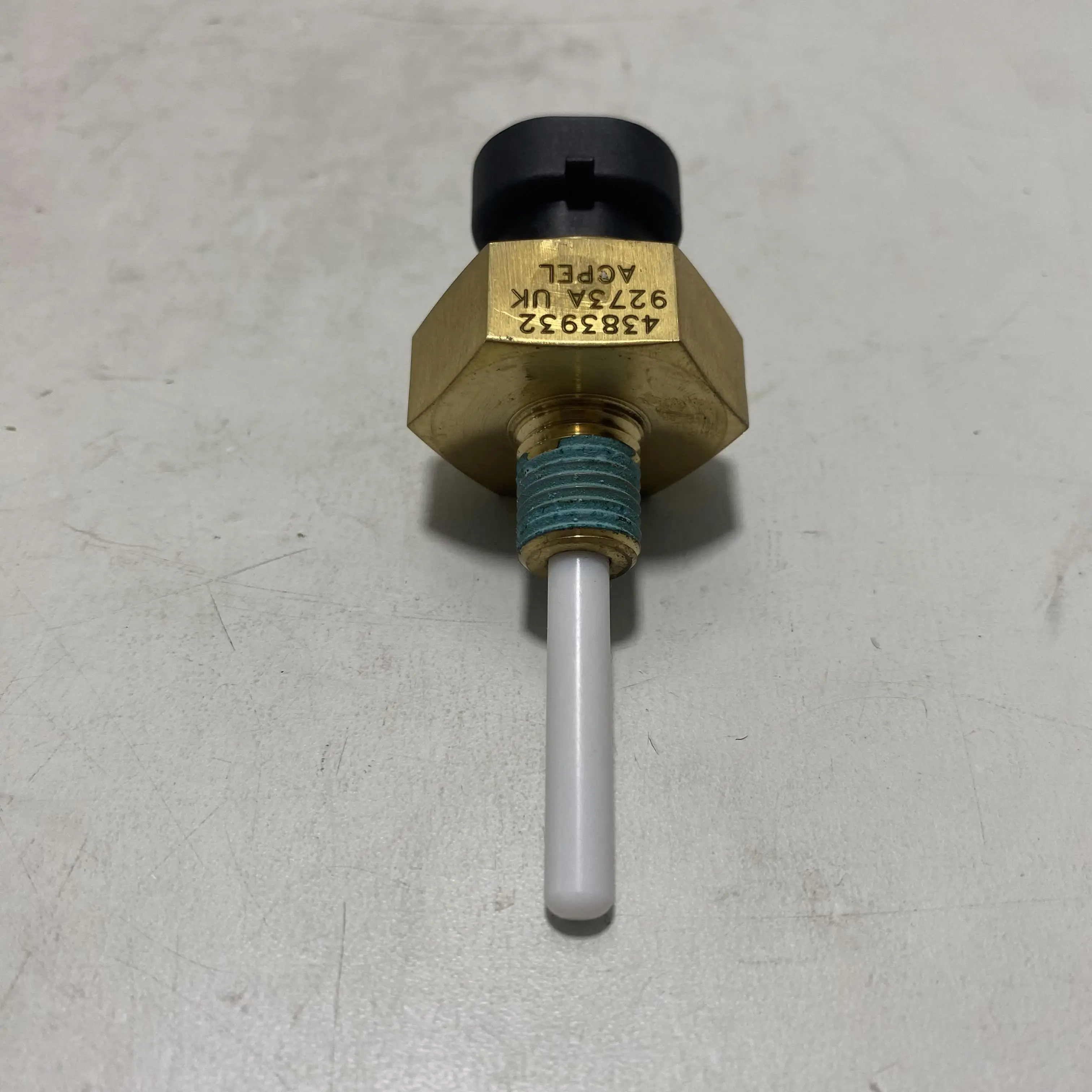 Original Cummins   Engine 4903489 Cummins  X15   Fluid Level 4383932 Switch Sensor