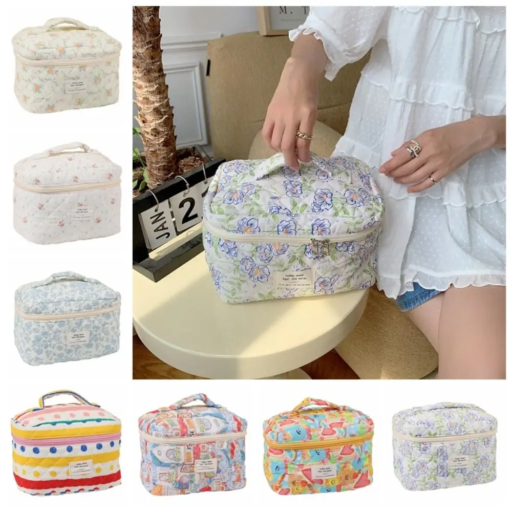 Lovely Makeup Storage Case Aesthetic Flower Printed Makeup Travel Organizer Quilted Household Toiletry Cosmetic Pouch Ladies