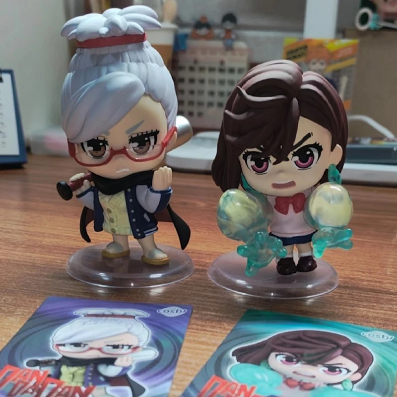 HOT TOYS Dandadan COSBI Blind Box Minifiguren-Set, offiziell lizenziertes Anime-Sammlerstück, Geschenk für Fans, Geburtstag, Neu 2025,