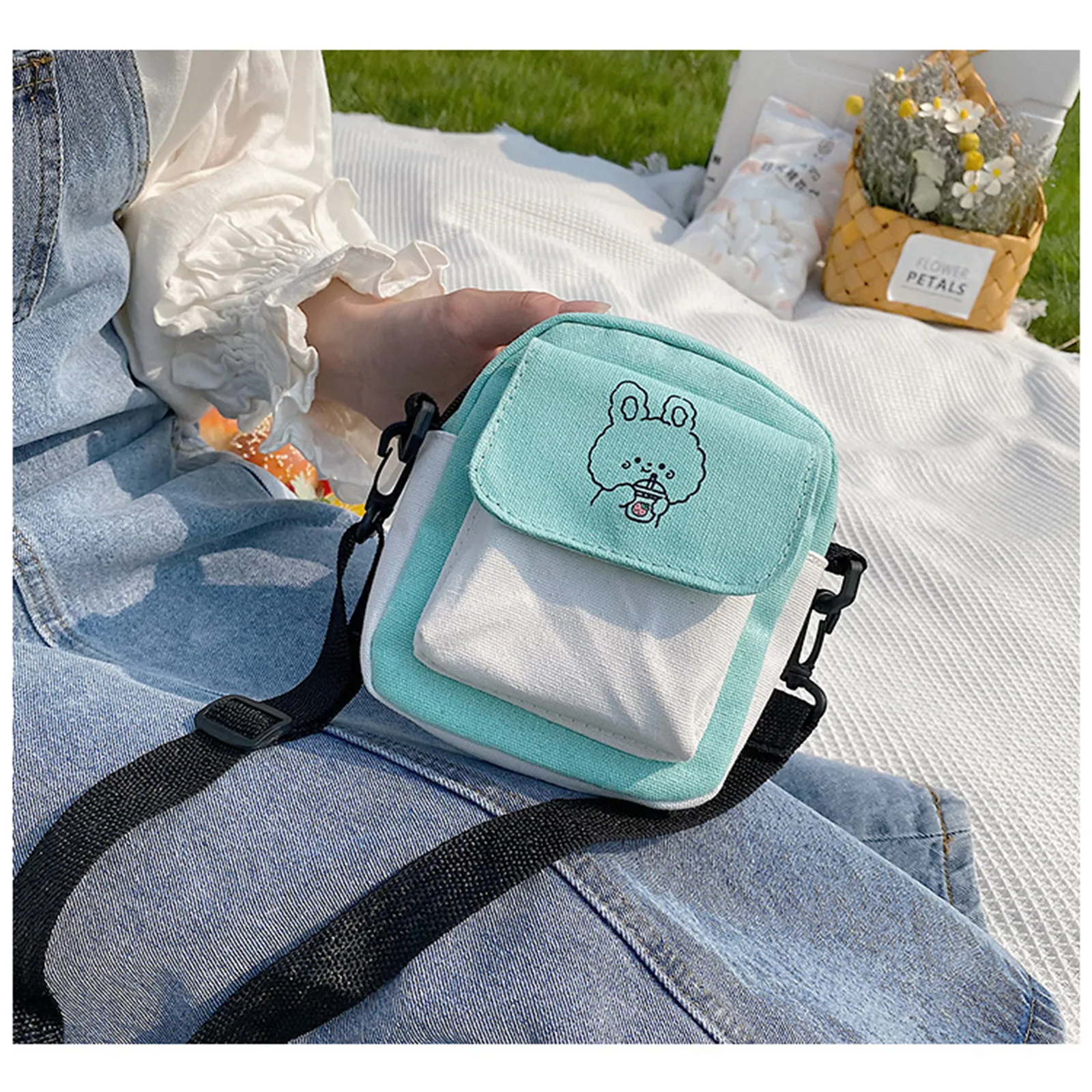 Canvas Women\'s Crossbody Bags Small Cartoon Rabbit Printed Messenger Bag Fashion Casual Handbag for Girl Students Zipper Purse